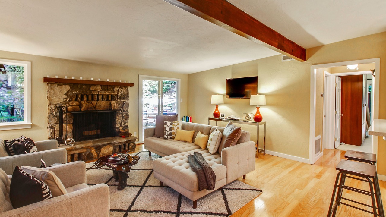 Photo of Livingroom in Cazadero