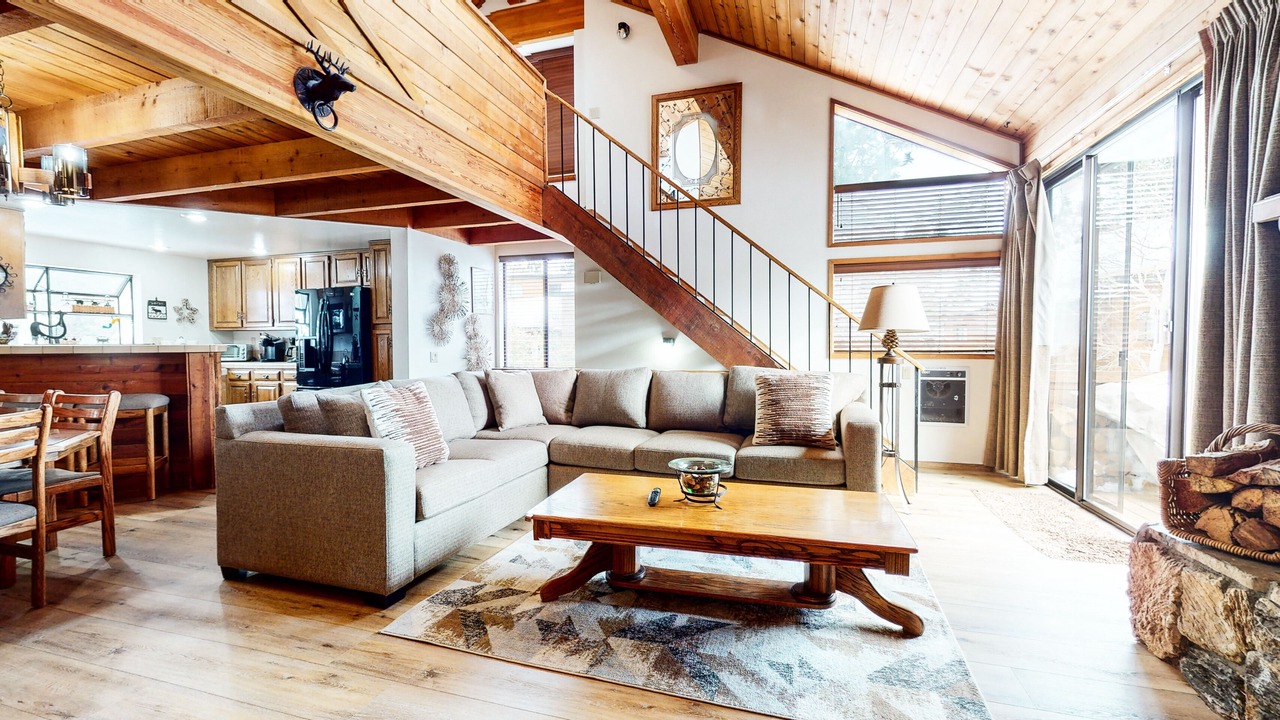 Photo of Livingroom in Mammoth Lakes