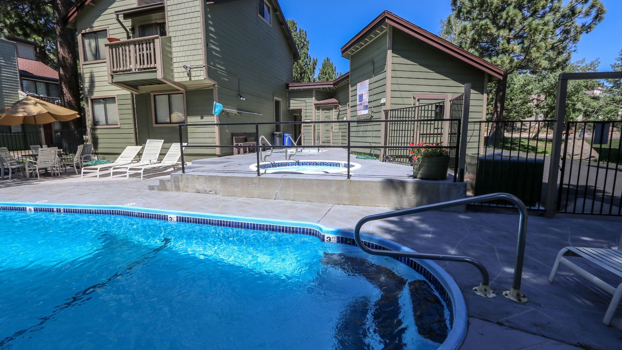 Photo of Outdoor in Mammoth Lakes