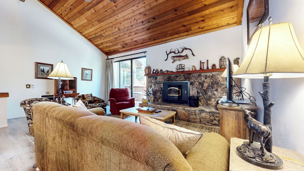 Photo of Livingroom in Mammoth Lakes