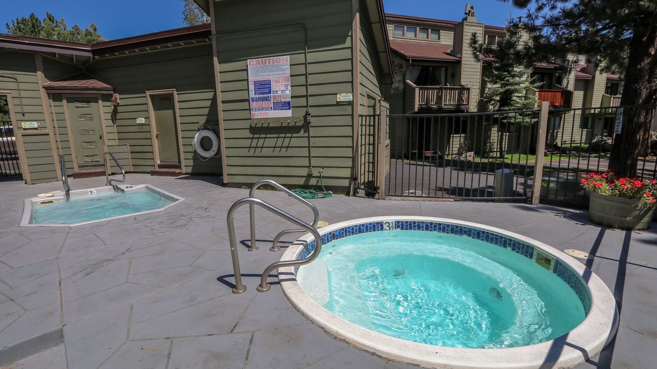 Photo of Outdoor in Mammoth Lakes