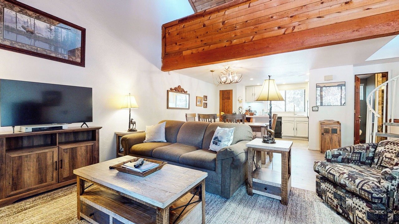 Photo of Livingroom in Mammoth Lakes
