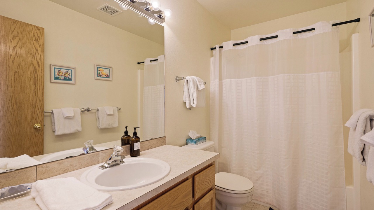 Photo of Bathroom in Awbrey Butte