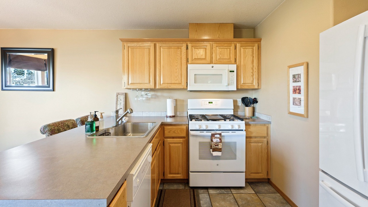 Photo of Kitchen in Awbrey Butte