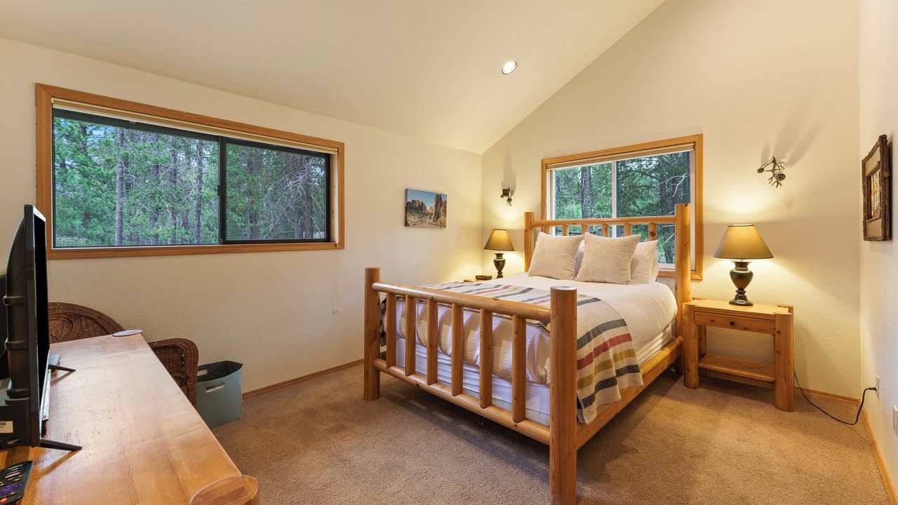 Photo of Bedroom in Sunriver