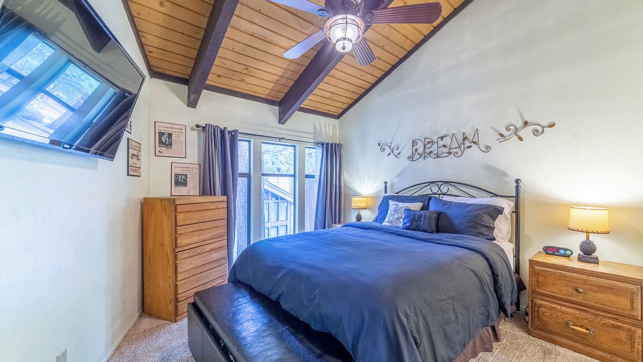 Photo of Bedroom in Mammoth Lakes