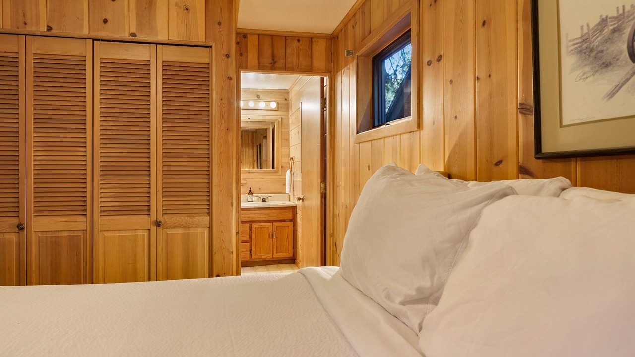 Photo of Bedroom in Bend