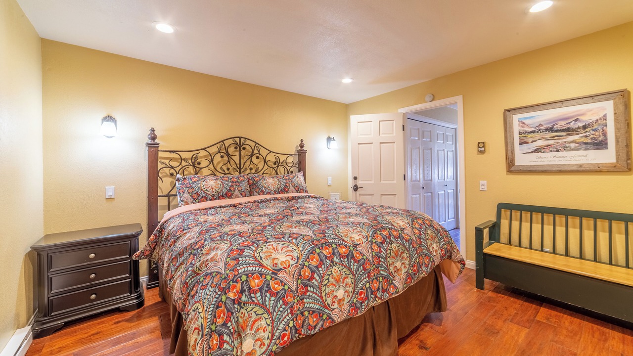 Photo of Bedroom in Mammoth Lakes