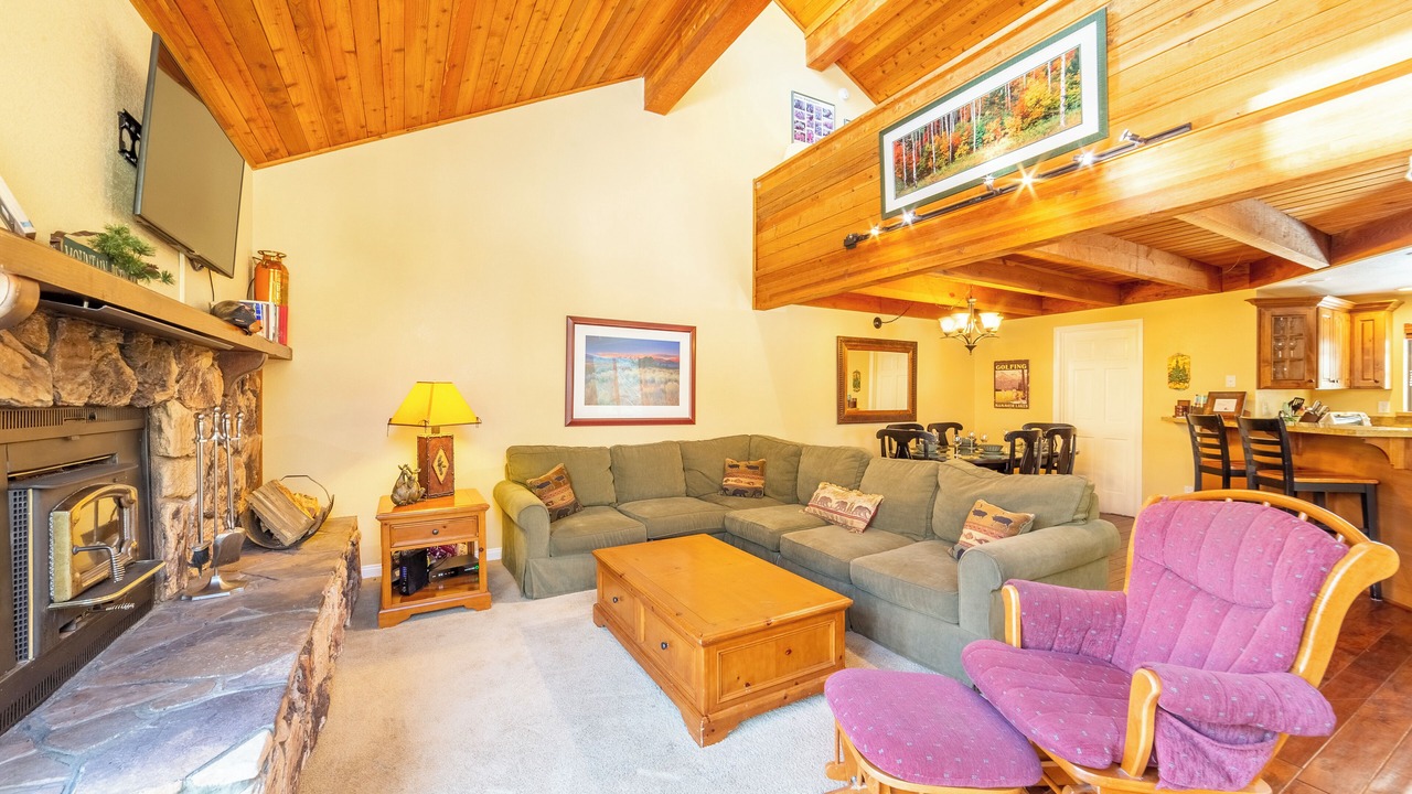 Photo of Livingroom in Mammoth Lakes