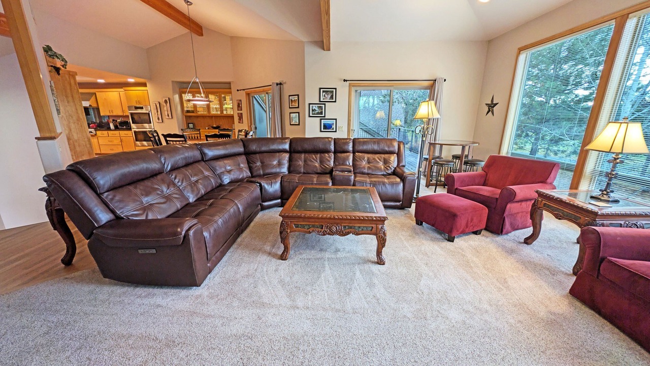 Photo of Livingroom in Sunriver