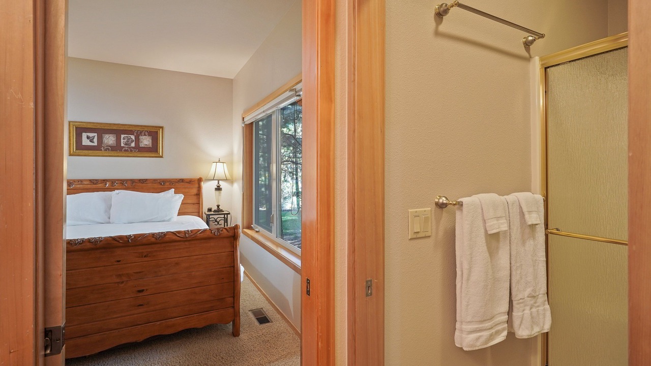 Photo of Bedroom in Sunriver