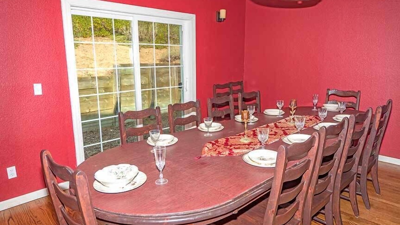 Photo of Livingroom in Montgomery Estates