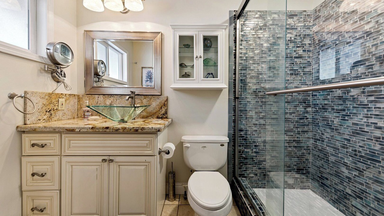 Photo of Bathroom in Tahoe Island