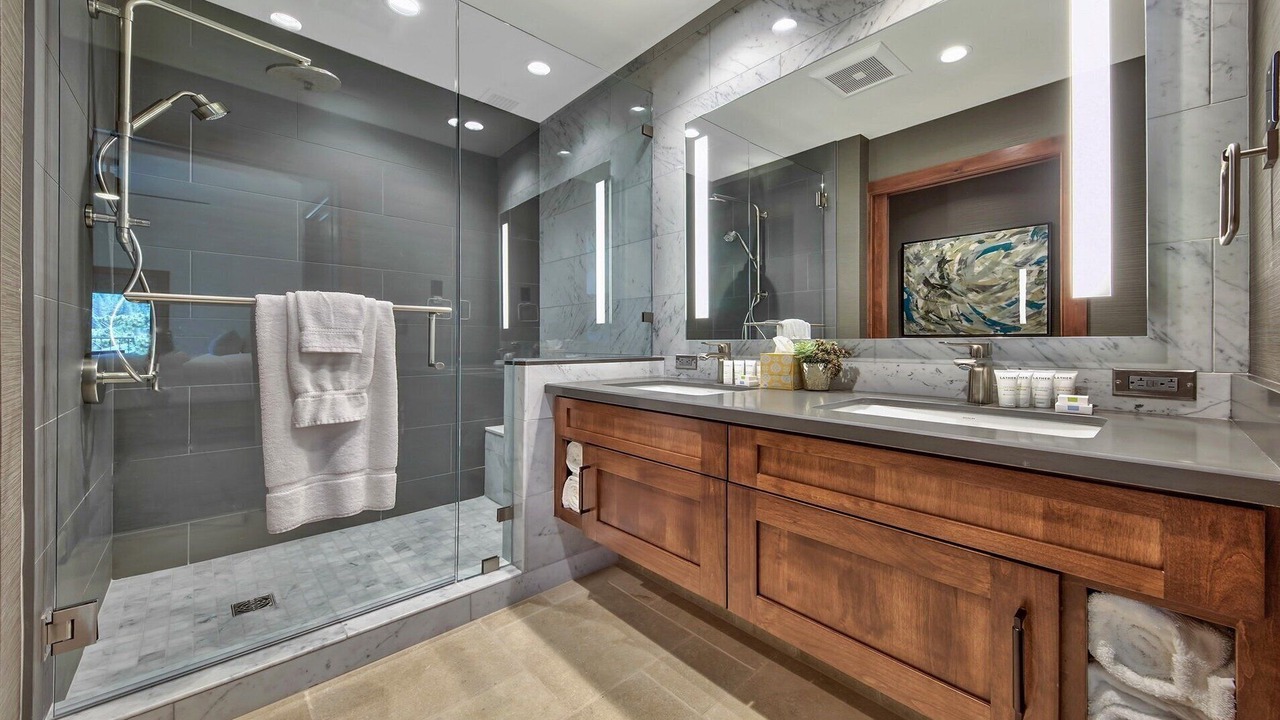 Photo of Bathroom in Lakeside Park