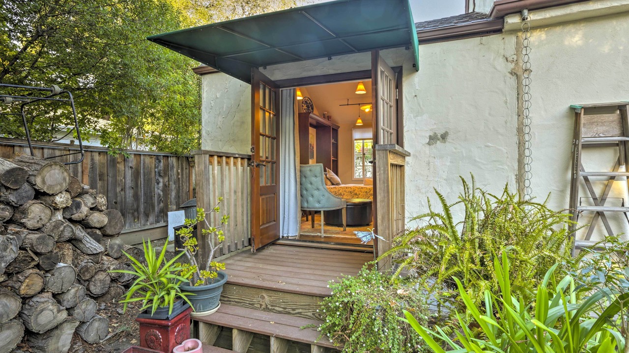 Photo of Outdoor in West Menlo Park