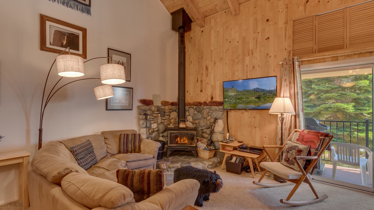 Photo of Livingroom in Carnelian Woods