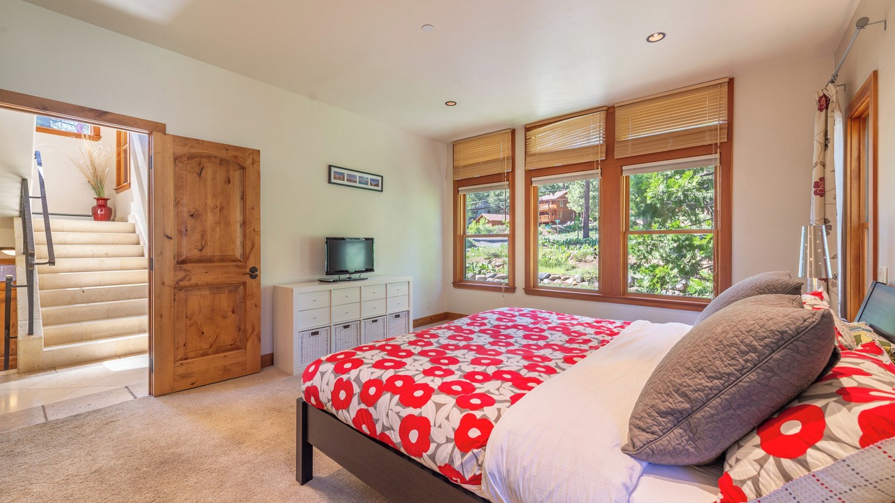 Photo of Bedroom in Kings Beach