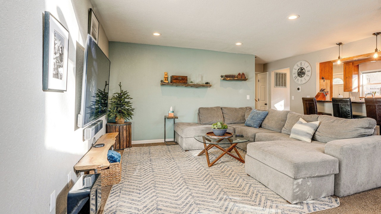 Photo of Livingroom in South Lake Tahoe