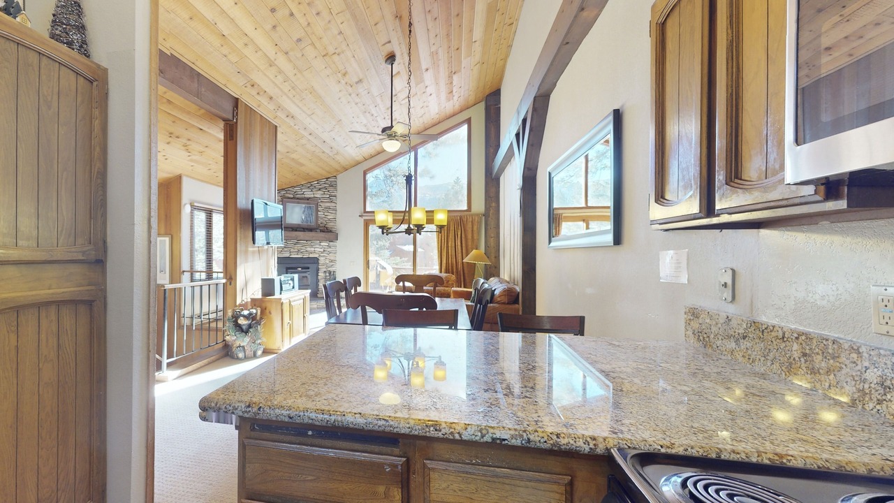 Photo of Kitchen in Mammoth Lakes