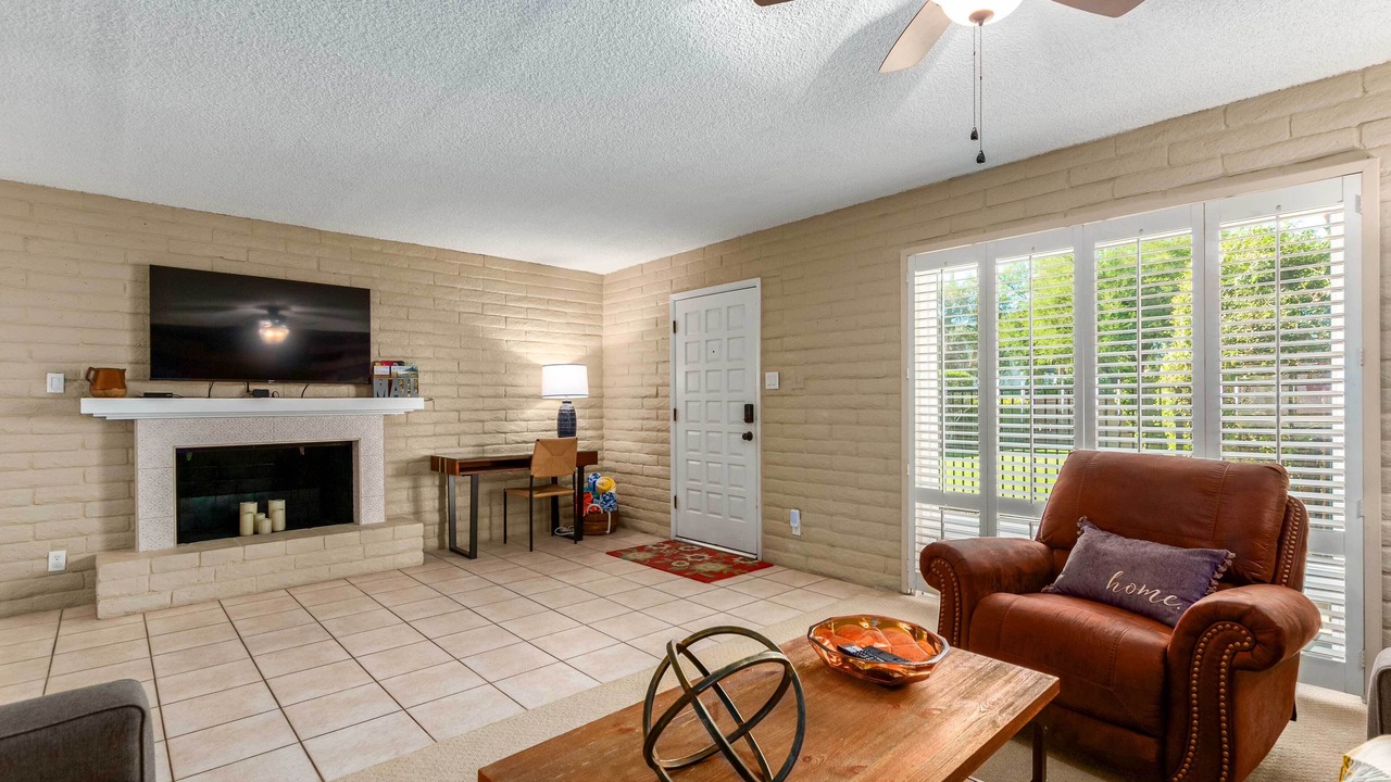 Photo of Livingroom in South Scottsdale