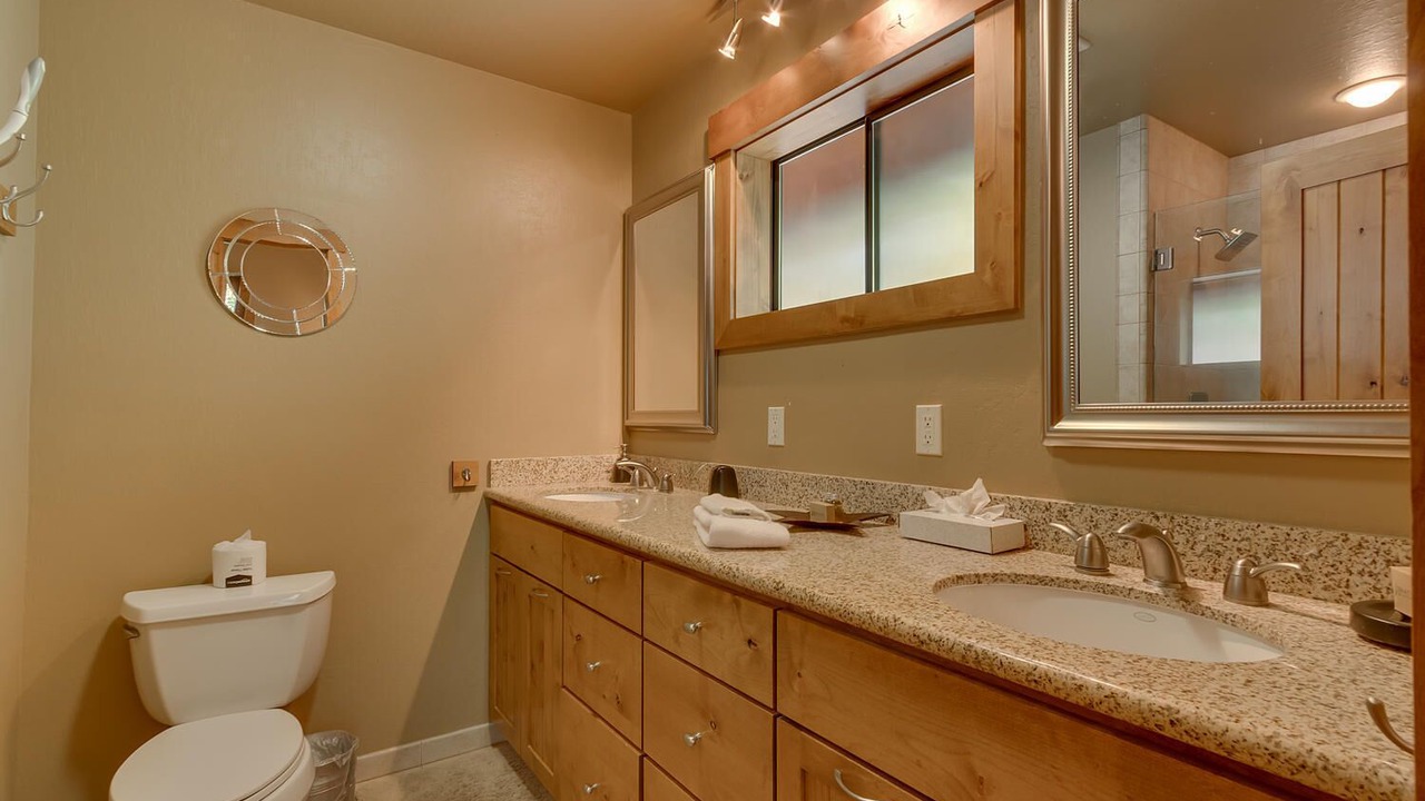 Photo of Bathroom in Lake Forest