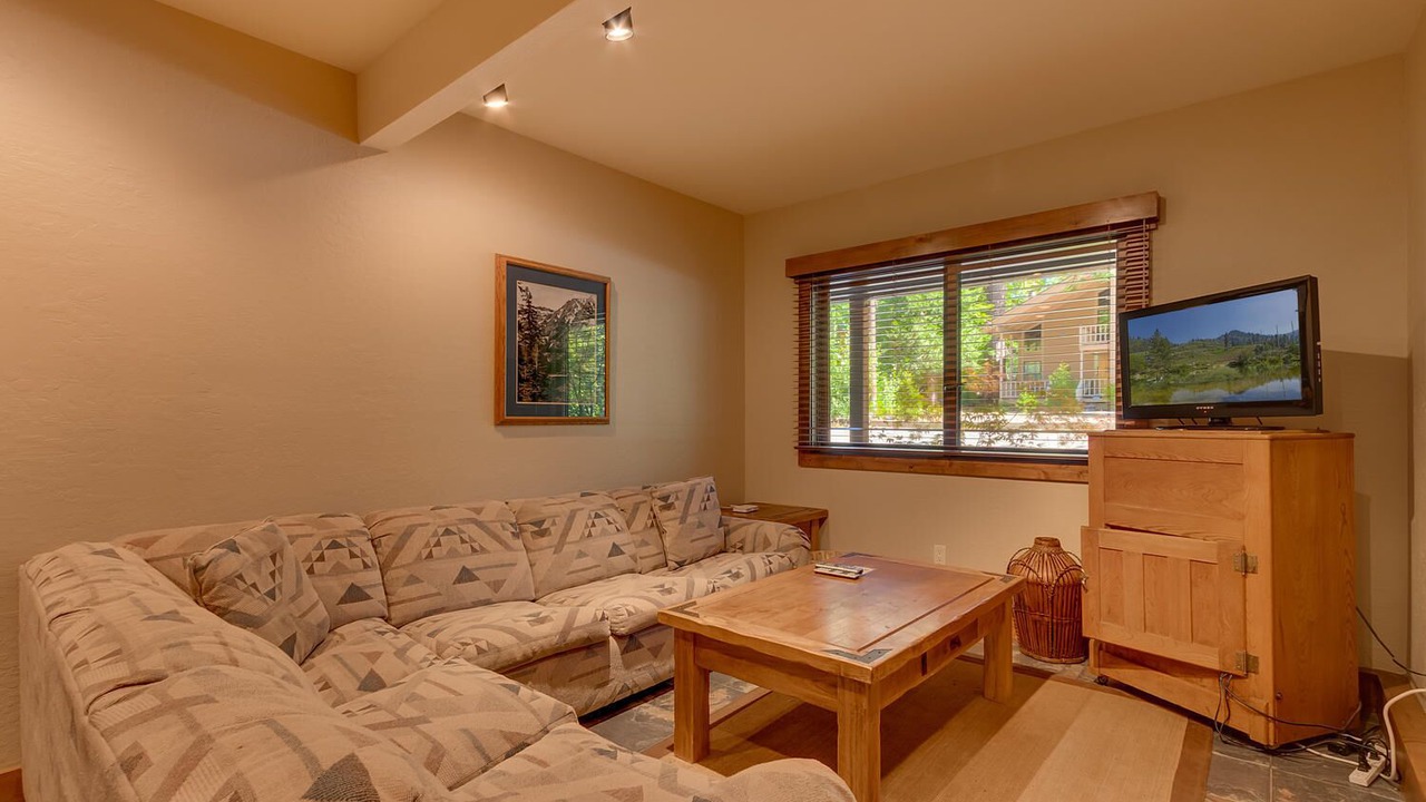 Photo of Livingroom in Lake Forest