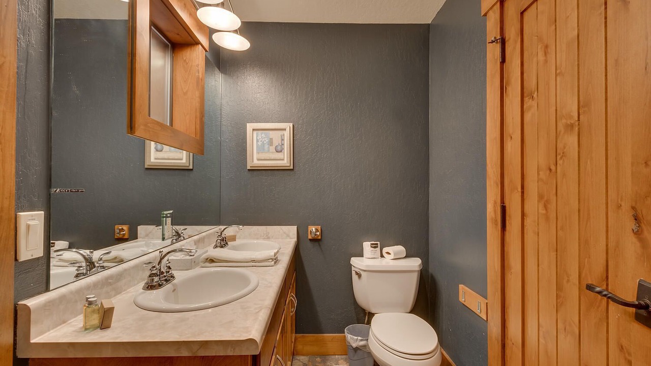 Photo of Bathroom in Lake Forest