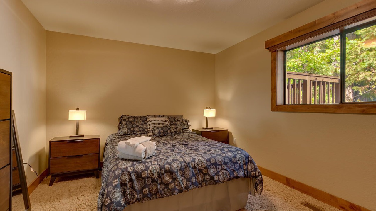 Photo of Bedroom in Lake Forest