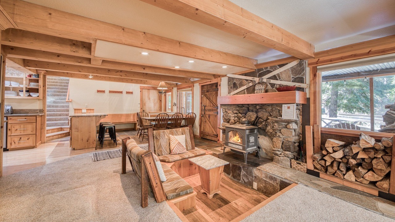 Photo of Livingroom in Pineland
