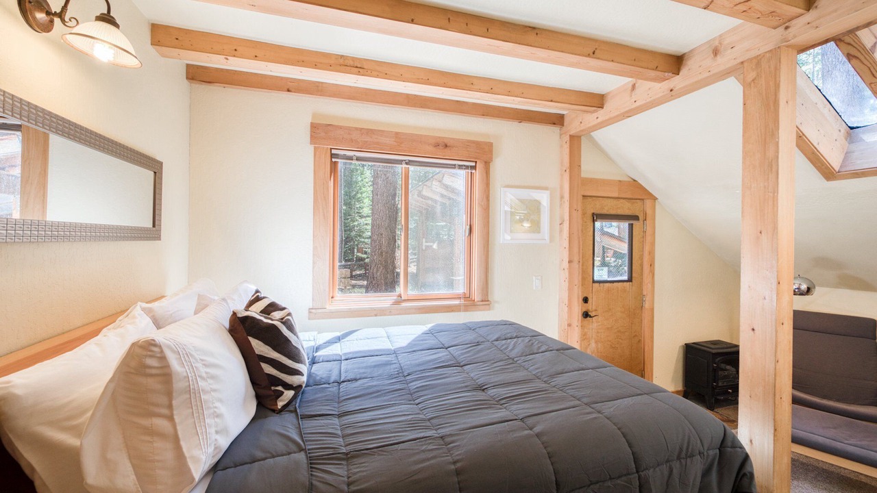 Photo of Bedroom in Pineland