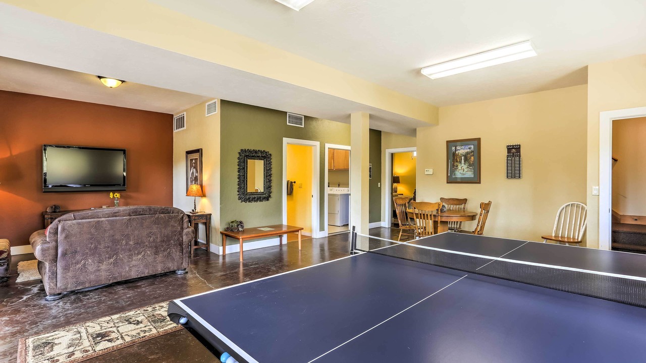 Photo of Bedroom in McCloud