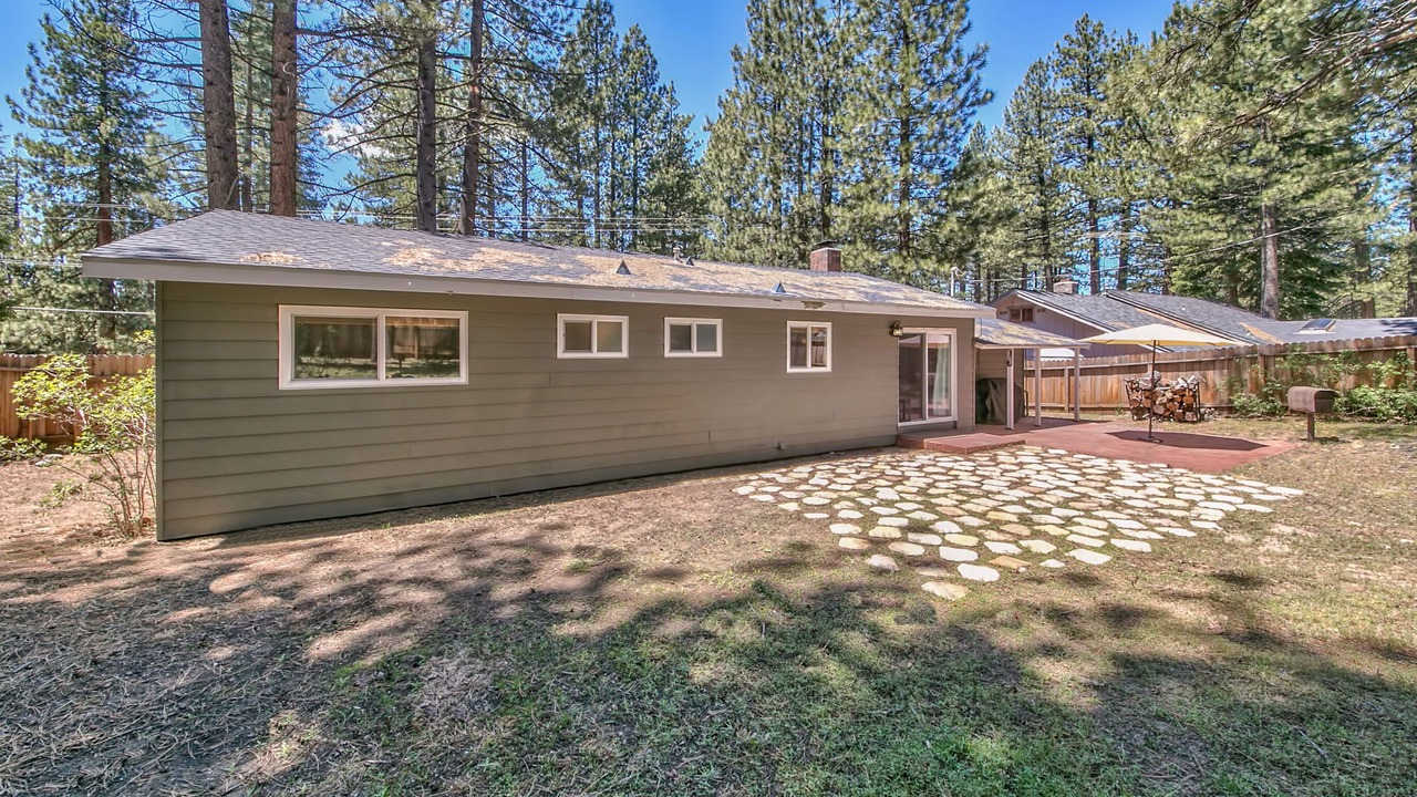 Photo of Outdoor in Montgomery Estates