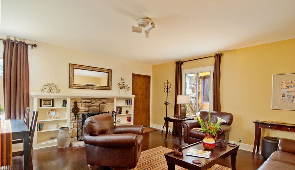Photo of Livingroom in Pacific Grove
