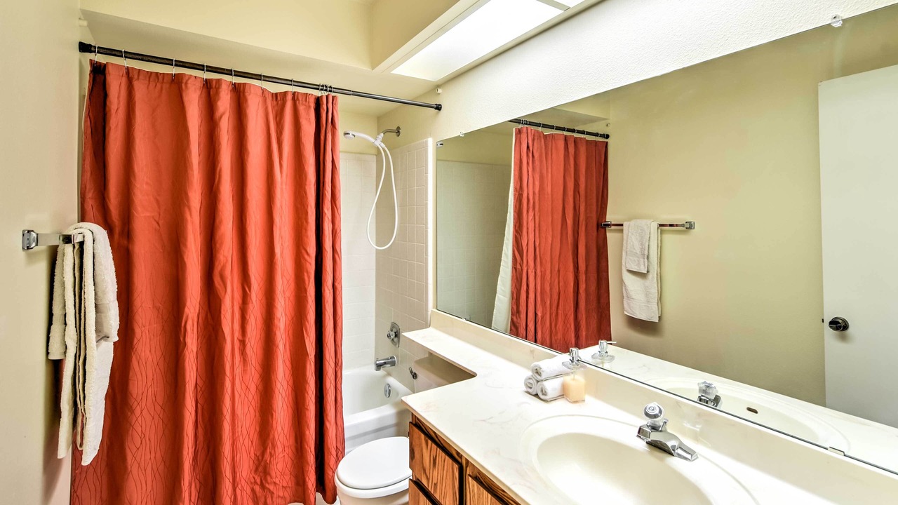 Photo of Bathroom in Cottonwood