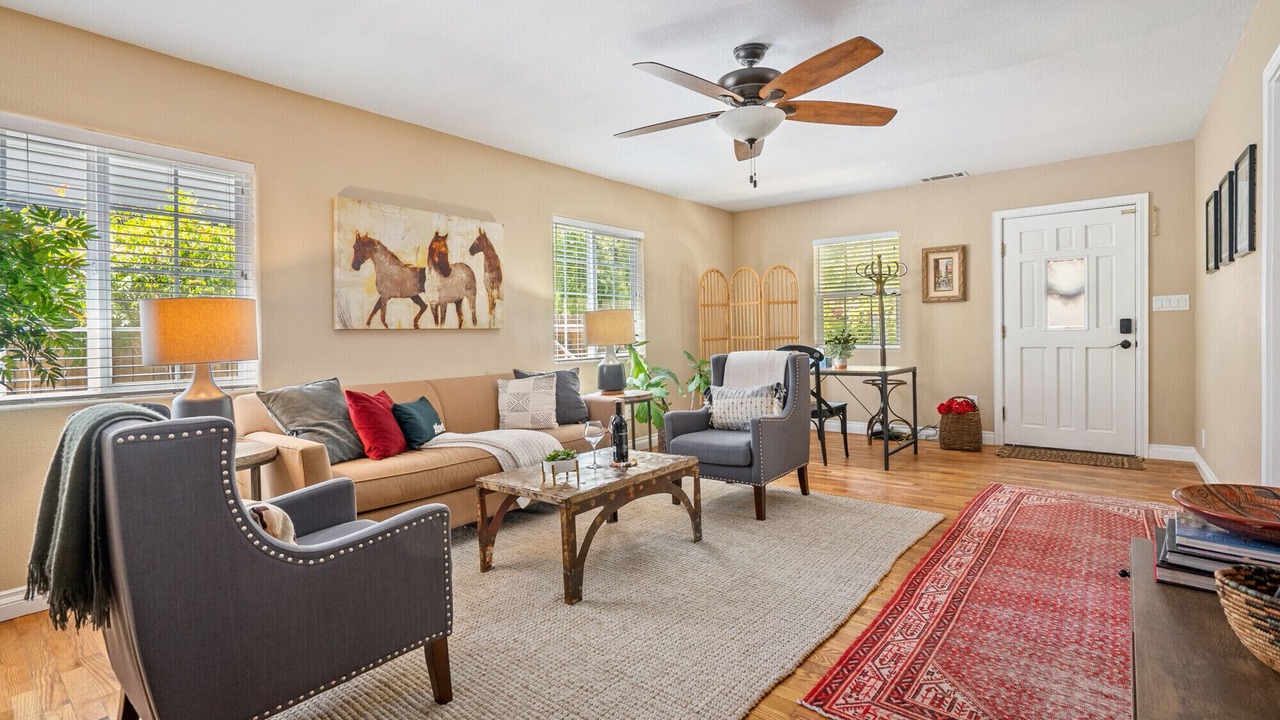 Photo of Livingroom in Paso Robles