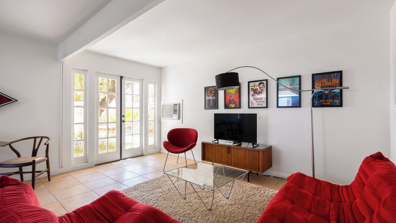 Photo of Livingroom in Desert Park Estates