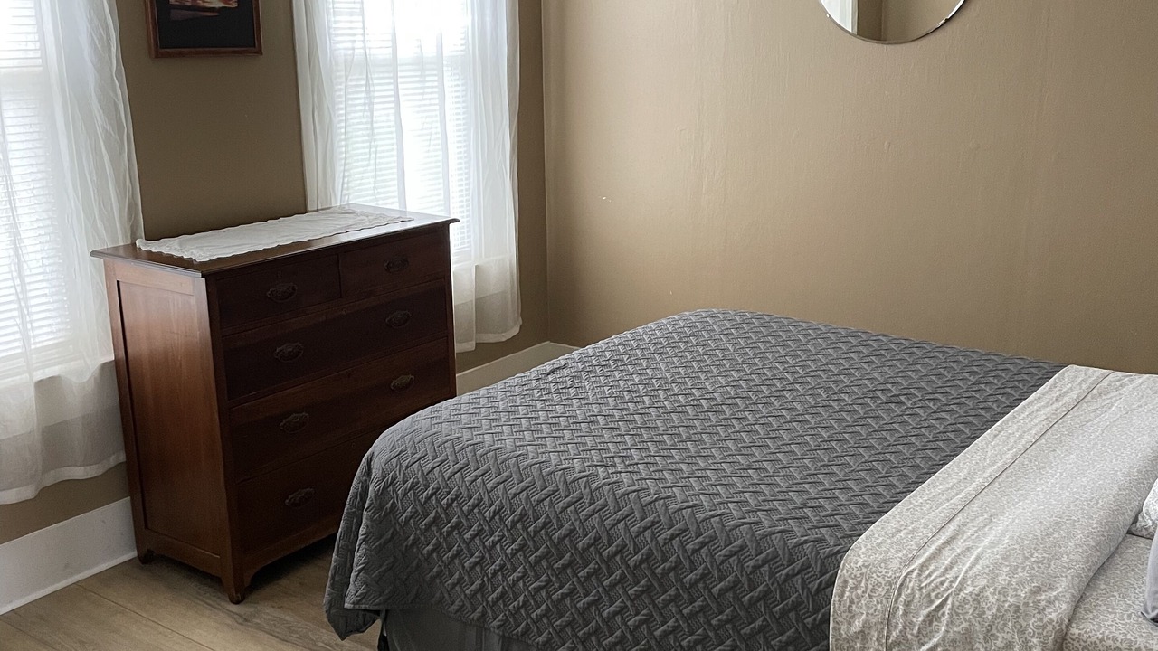 Photo of Bedroom in Crescent City