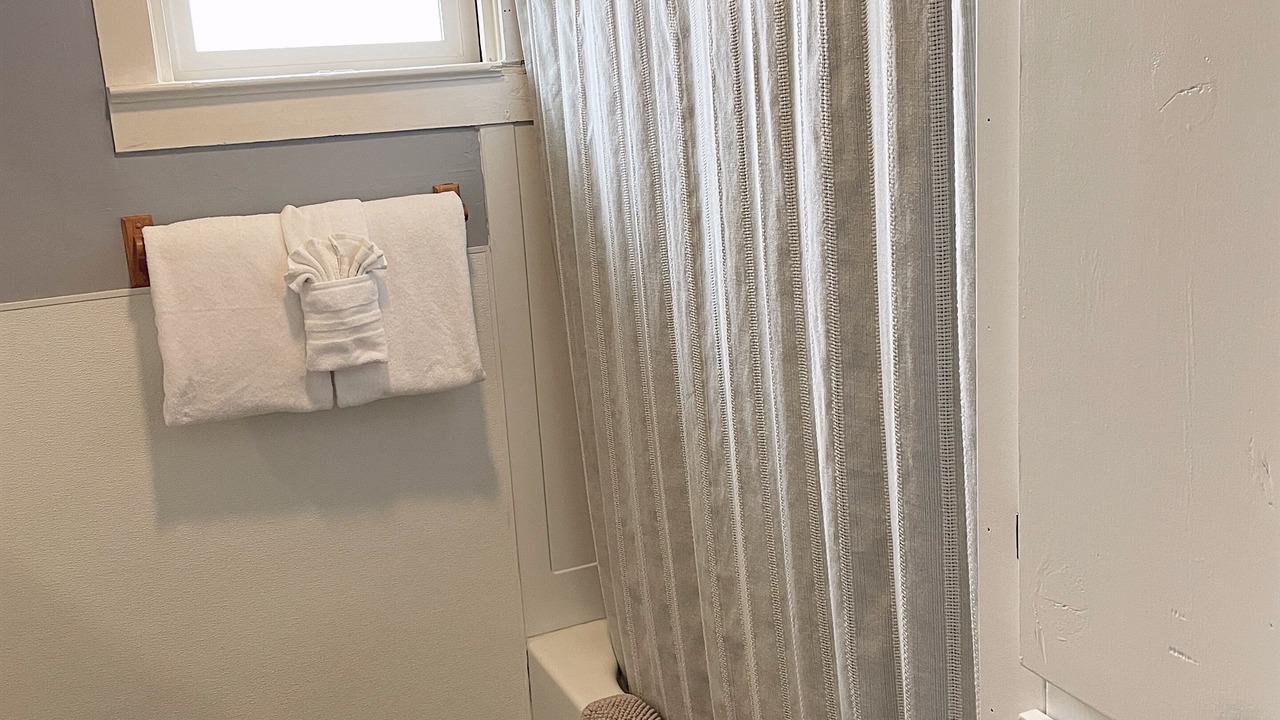 Photo of Bathroom in Crescent City