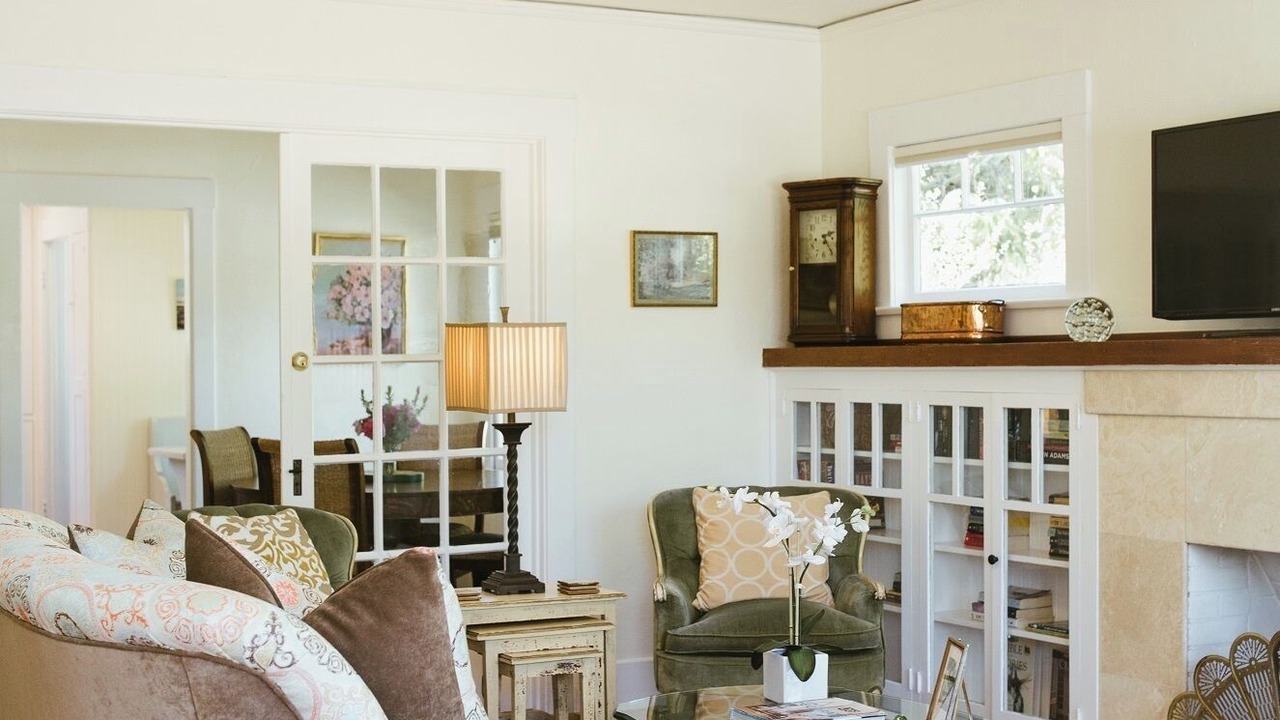 Photo of Livingroom in Downtown
