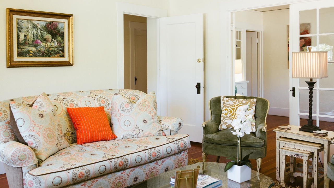 Photo of Livingroom in Downtown