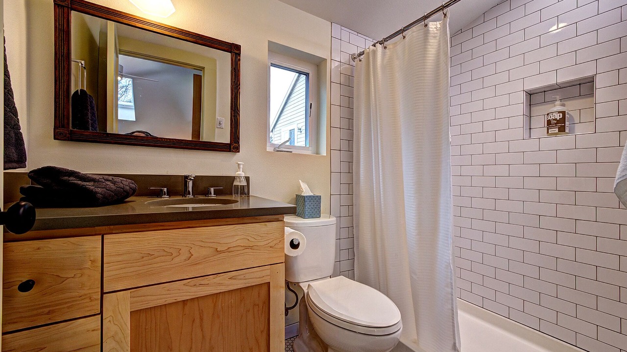 Photo of Bedroom in Sellwood-Moreland