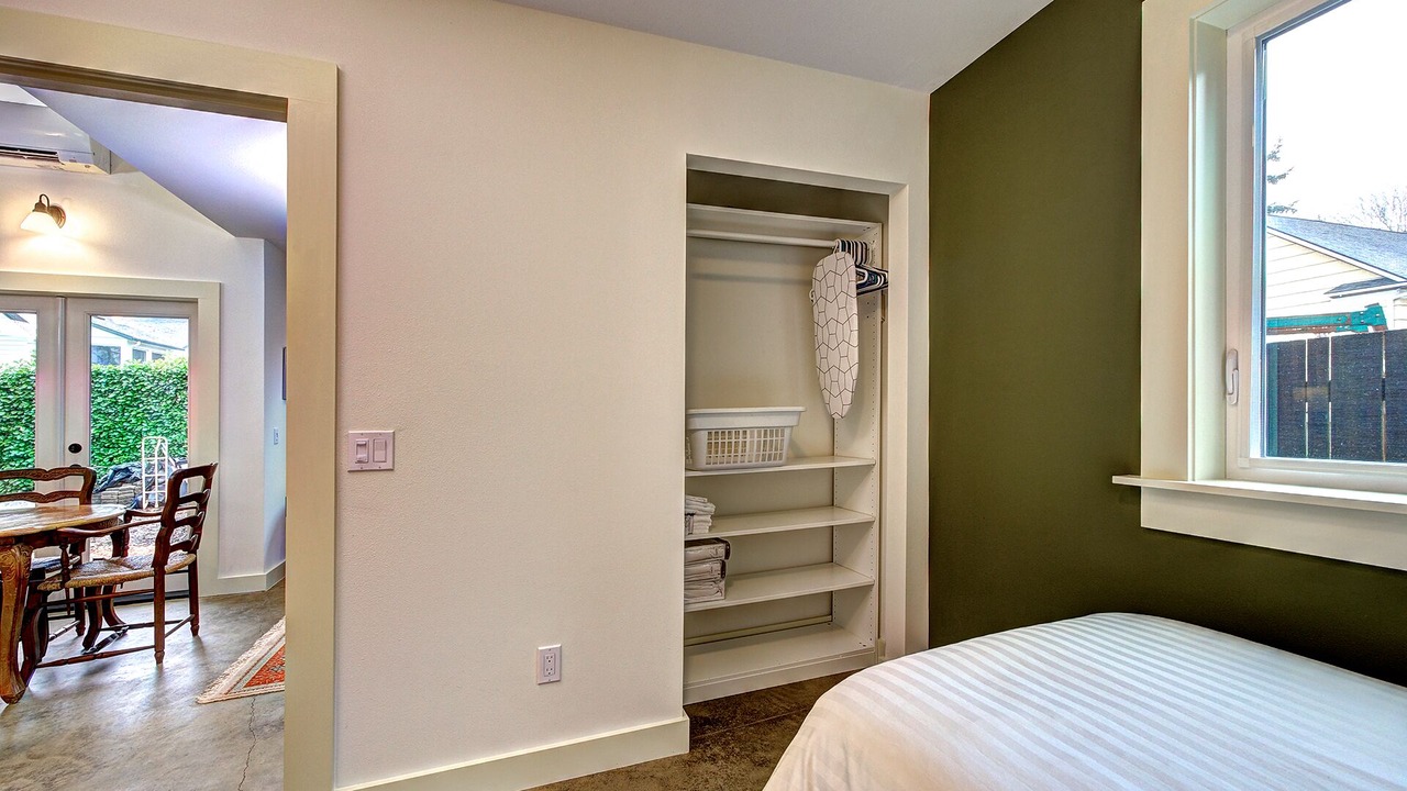 Photo of Bedroom in Sellwood-Moreland
