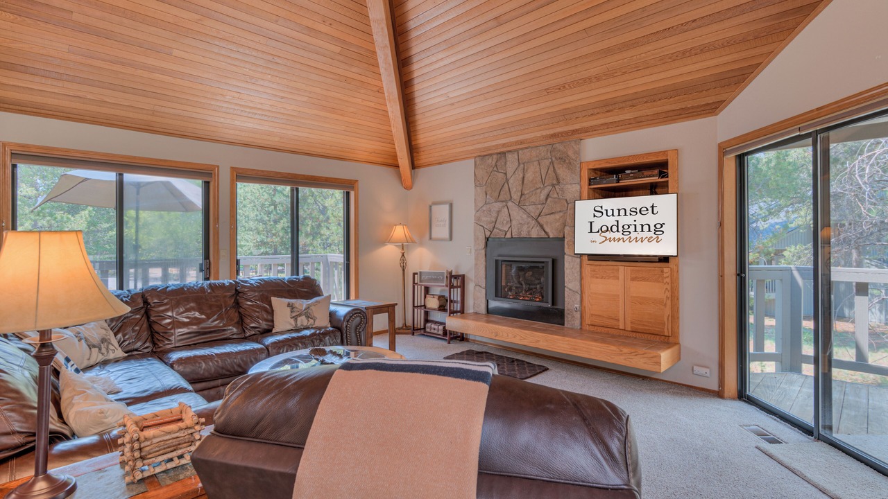 Photo of Livingroom in Sunriver