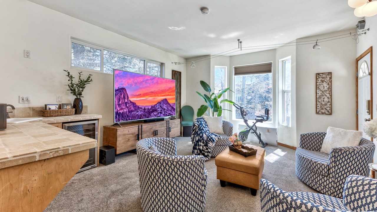 Photo of Bedroom in Tahoe Keys
