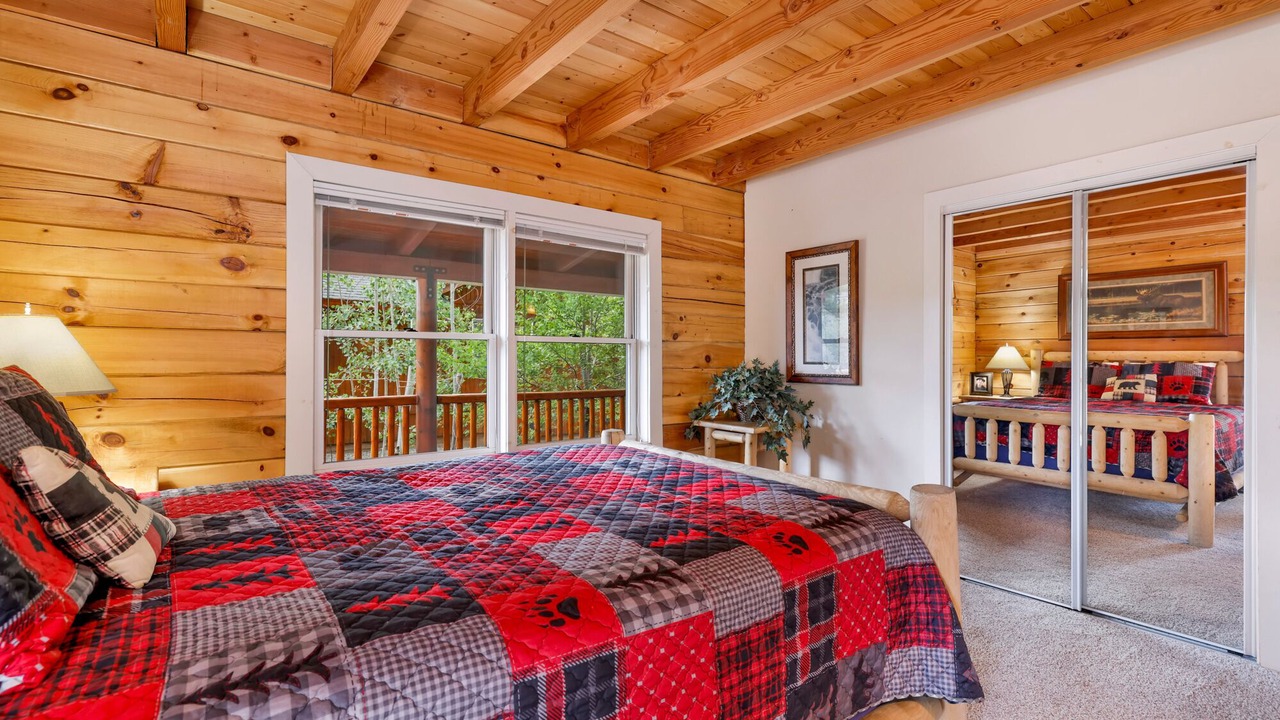 Photo of Bedroom in Moonridge