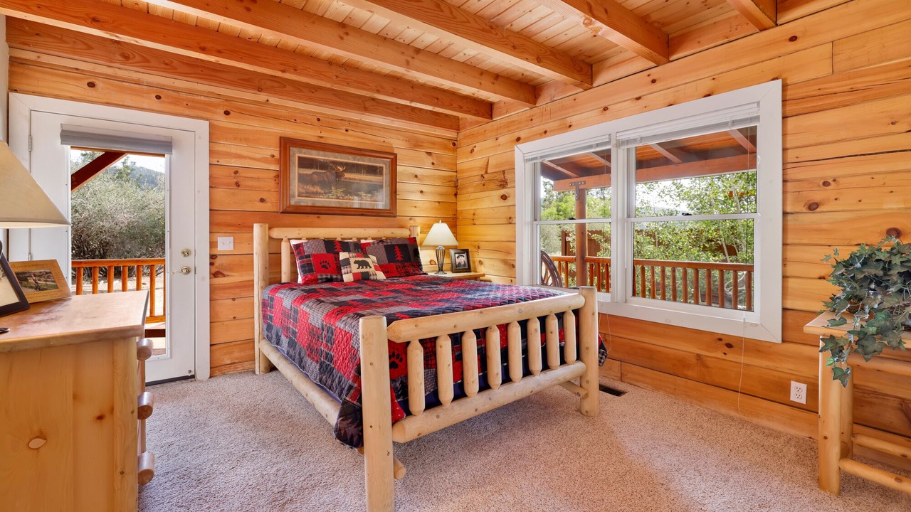 Photo of Bedroom in Moonridge