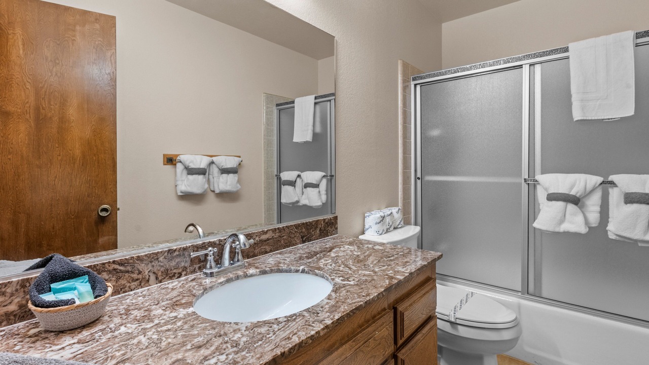 Photo of Bathroom in Summit Estates
