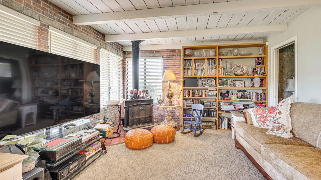 Photo of Livingroom in Valley Center