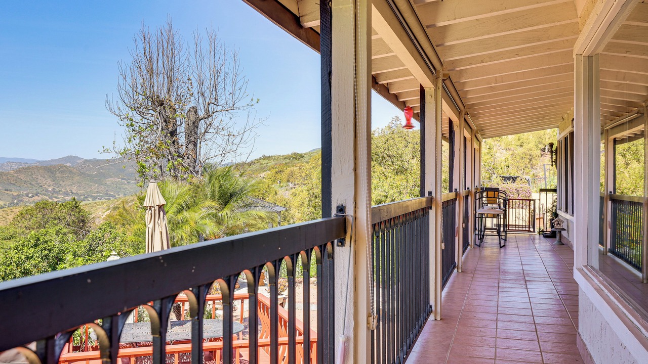 Photo of Patio Balcony in Valley Center