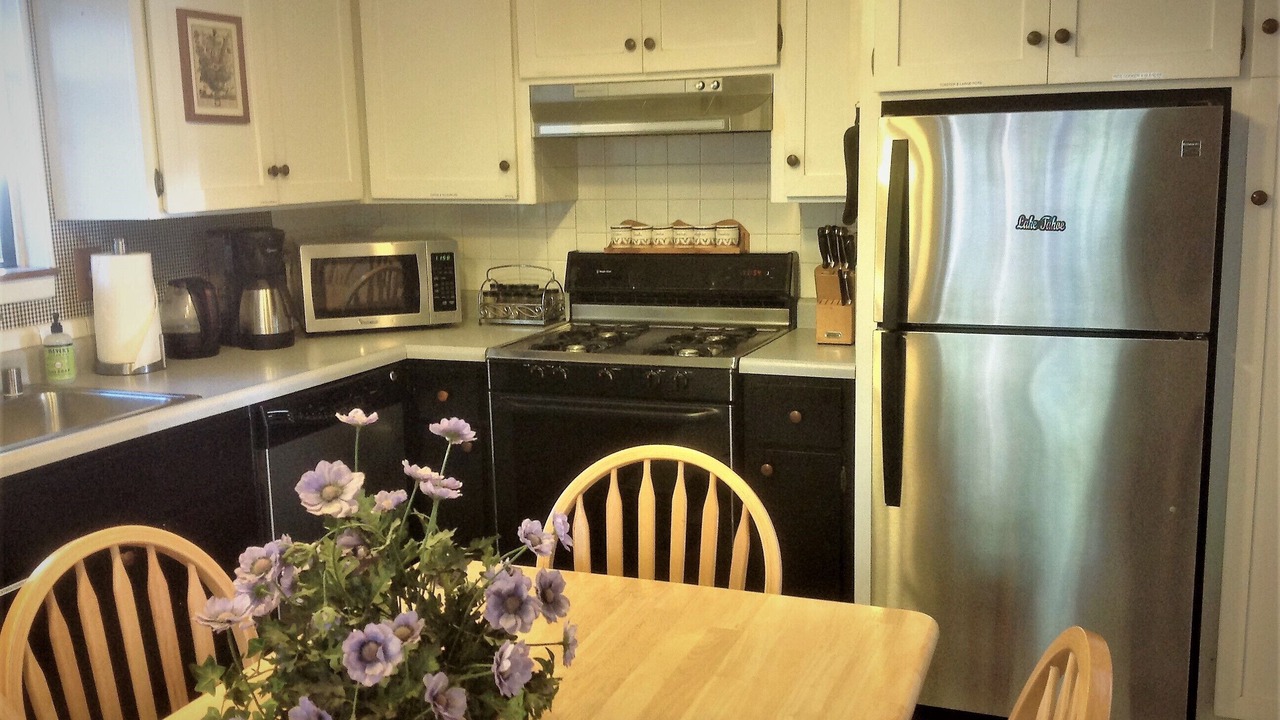 Photo of Kitchen in Al Tahoe